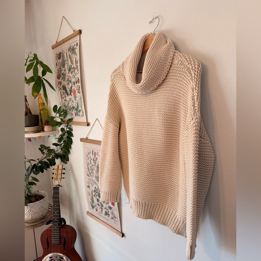 K Too - Medium/ Large - Bulky Turtleneck Sweater